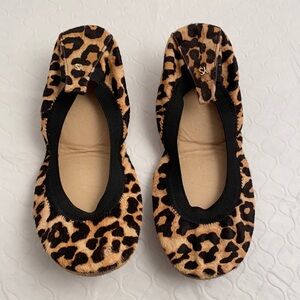 Yosi Samra Samara leopard print packable flats 7